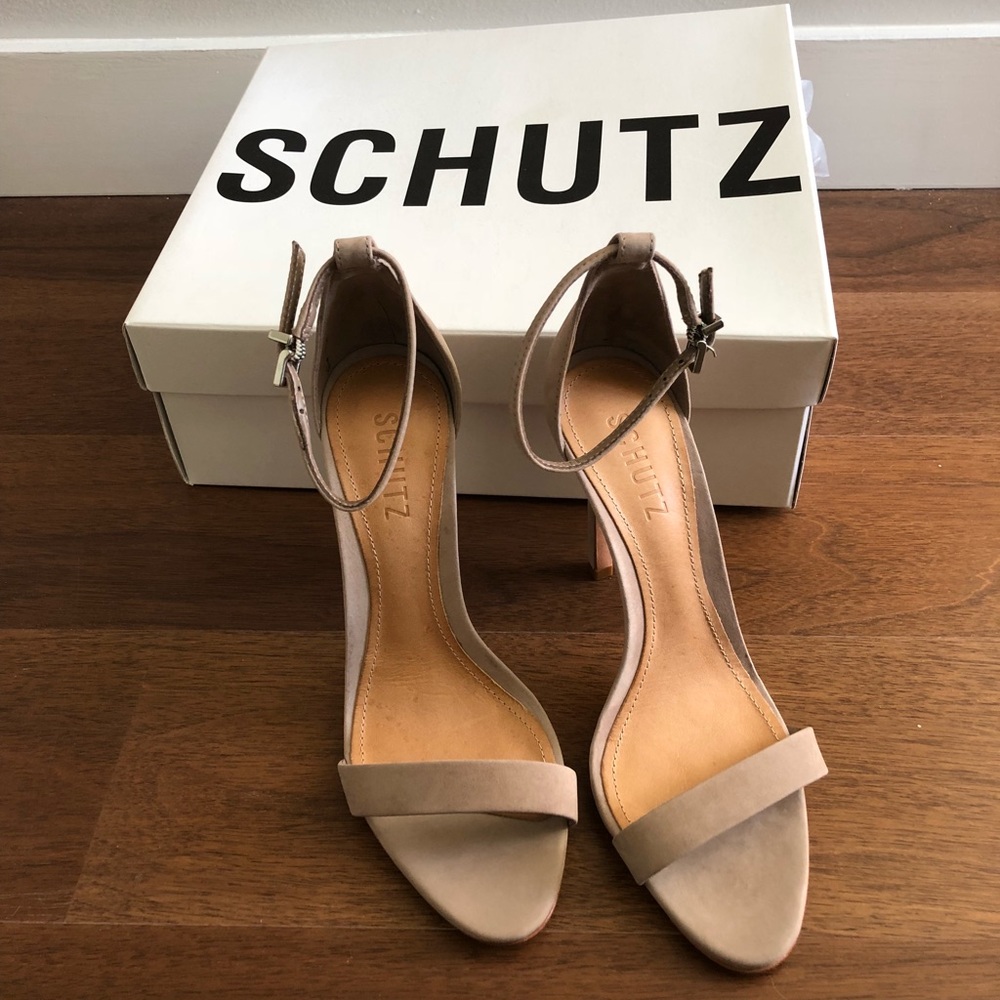 NEW - Schutz Casey Lee Neutral Sandals size 6